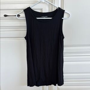 Women's Black Sleeveless Tunic Tank